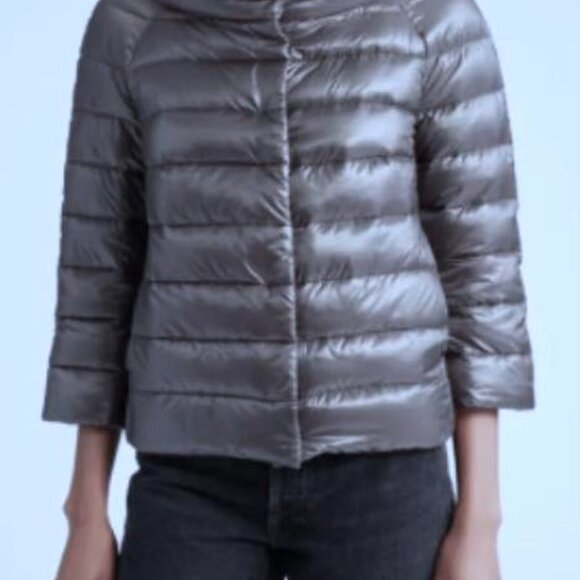 Gorgeous Nikki Jones 2 in 1 High Collar Gray Coat with Peuter Puffer Vest. - Picture 9 of 13